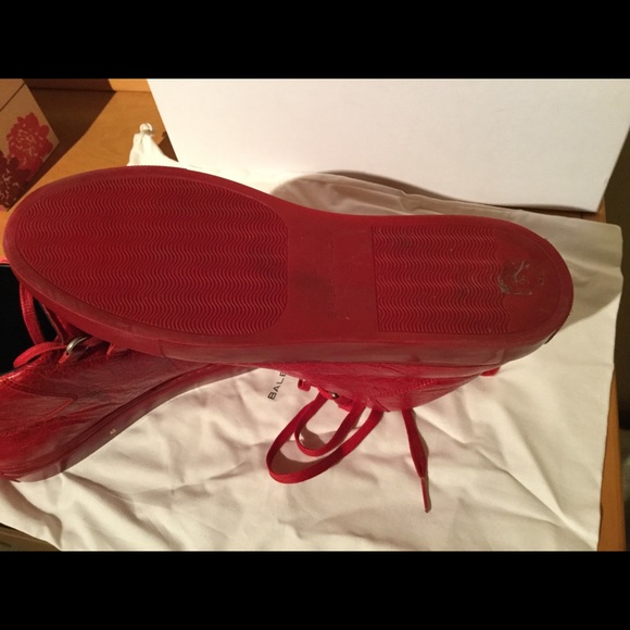 Balenciaga Red hi top leather sneakers . - Picture 4 of 8
